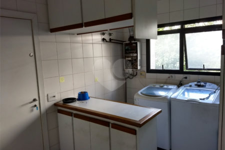 Apartamento à venda com 4 quartos, sendo 3 suítes, em Aclimação, São Paulo, SP