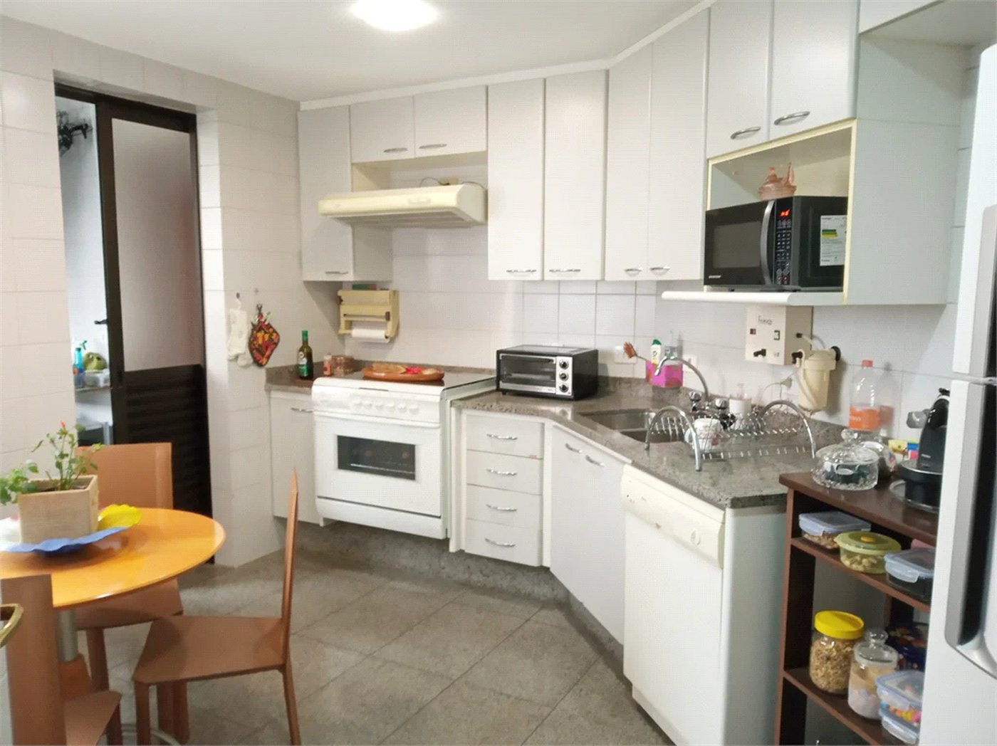 Apartamento à venda com 4 quartos, sendo 3 suítes,  em Vila Andrade, São Paulo, SP