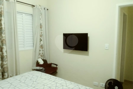 Casa à venda com 2 quartos, sendo 1 suíte, no condomínio Jardim Débora, Poá - SP