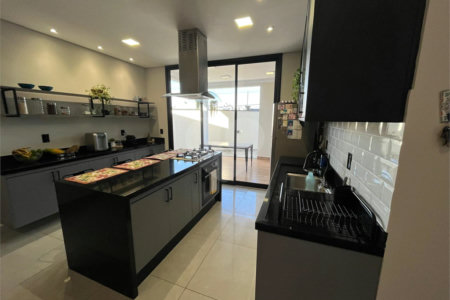Casa à venda com 3 quartos, sendo 1 suíte, no condomínio Vila Paraty, Indaiatuba - SP