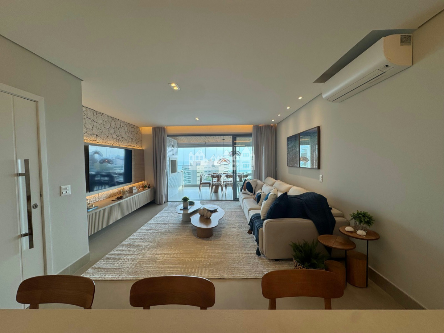 Apartamento, 3 quartos, 137 m² - Foto 2