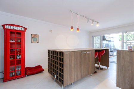 Casa à venda com 3 quartos, sendo 1 suíte, em Alto da Boa Vista, São Paulo, SP