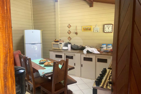 Chácara à venda com 3 quartos, sendo 1 suíte, no Centro, Araçoiaba da Serra, SP