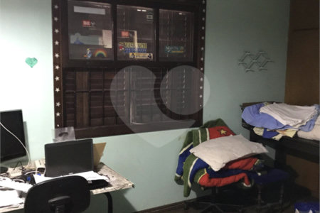 Sobrado à venda com 4 quartos, sendo 2 suítes,  em Vila Mariana, São Paulo, SP