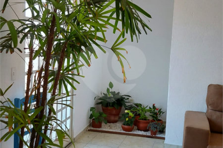 Sobrado à venda com 3 quartos, sendo 2 suítes, em Jardim Alvinópolis, Atibaia, SP