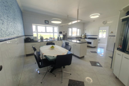 Casa à venda com 5 suítes no condomínio Vila Hípica I, Vinhedo - SP
