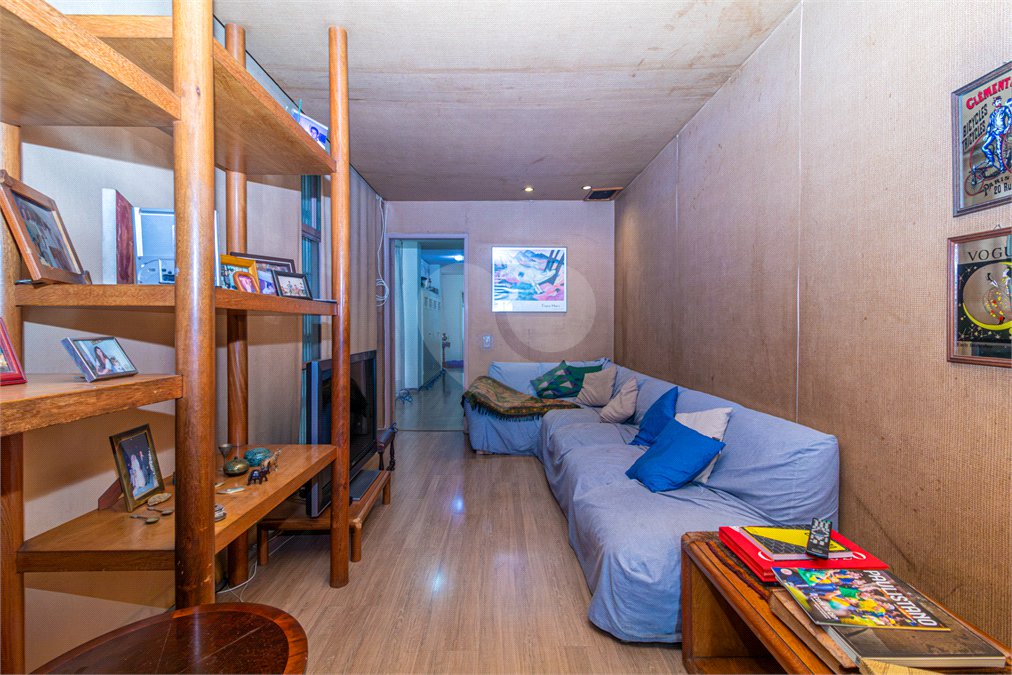 Apartamento à venda com 4 quartos, sendo 1 suíte,  em Higienópolis, São Paulo, SP