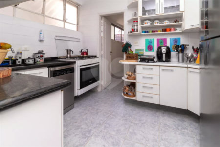 Apartamento para alugar com 4 quartos, sendo 1 suíte, em Perdizes, São Paulo, SP