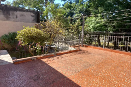 Casa à venda com 3 quartos, sendo 1 suíte,  em Vila Tiradentes, São Paulo, SP