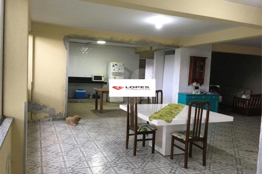 Casa à venda com 4 quartos, sendo 1 suíte, no condomínio Loteamento Haras El Passo, Mairiporã - SP