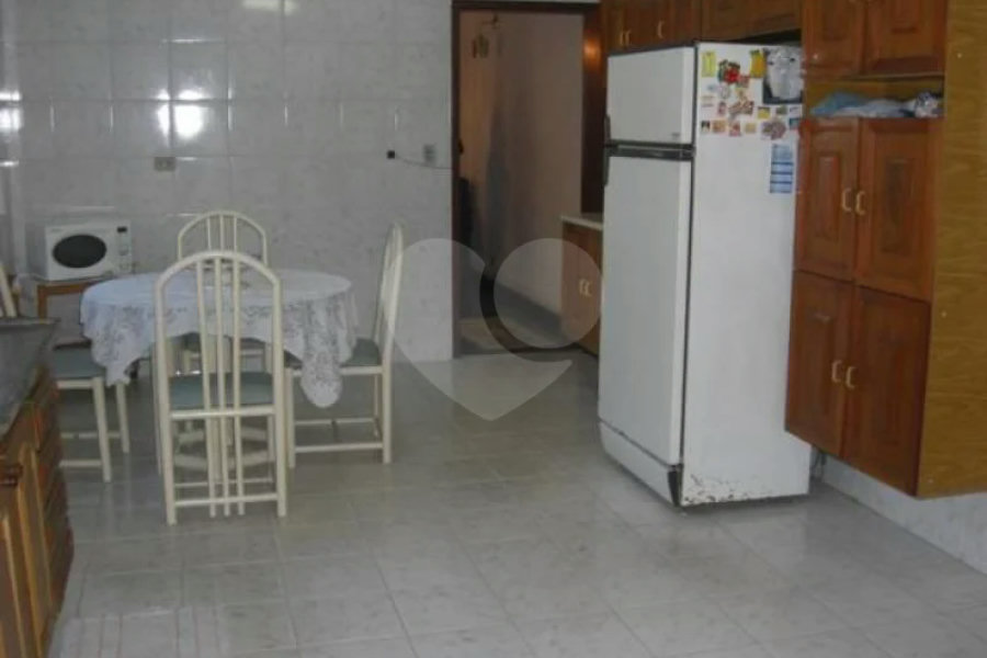 Sobrado à venda com 3 quartos, sendo 1 suíte, em Parque Vitória, São Paulo, SP