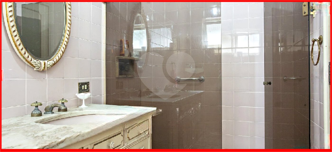 Casa à venda com 3 quartos, sendo 1 suíte, em Pinheiros, São Paulo, SP