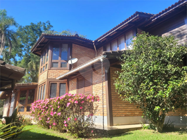 Casa à venda com 4 suítes no condomínio Sausalito, Mairiporã - SP