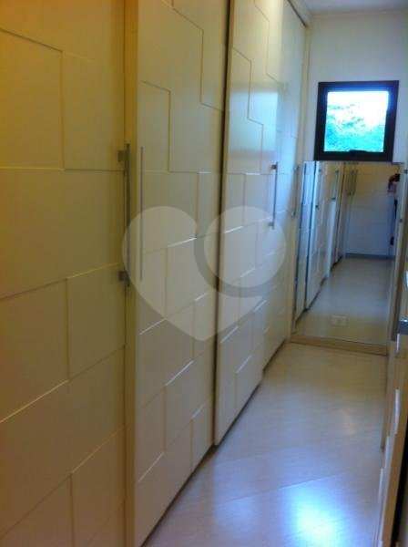 Apartamento à venda com 4 suítes em Real Parque, São Paulo, SP