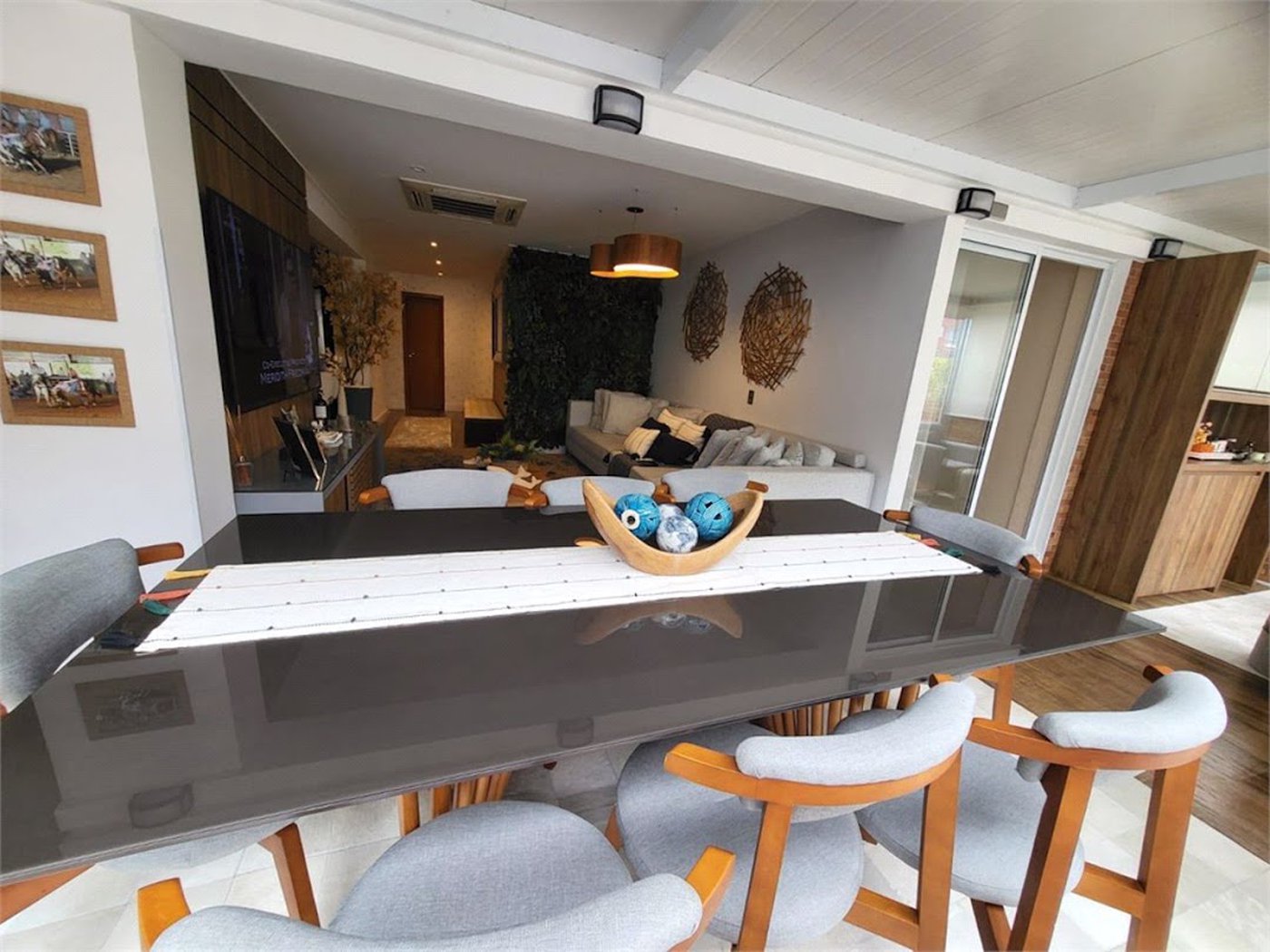 Apartamento Residencial à venda, Gonzaga, Santos - AP0128.