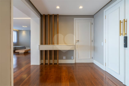 Apartamento à venda com 4 suítes em Vila Sofia, São Paulo, SP
