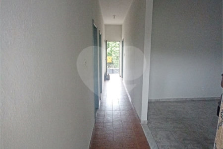 Sobrado para alugar com 2 quartos em Campo Grande, Rio de Janeiro, RJ