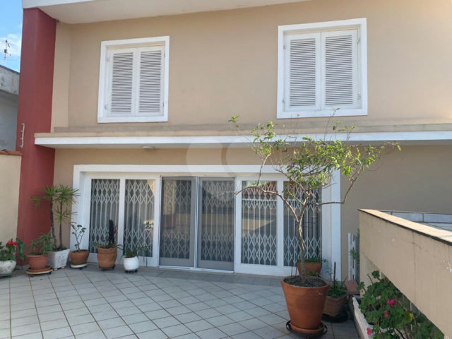 Casa à venda com 3 quartos, sendo 1 suíte,  em Interlagos, São Paulo, SP