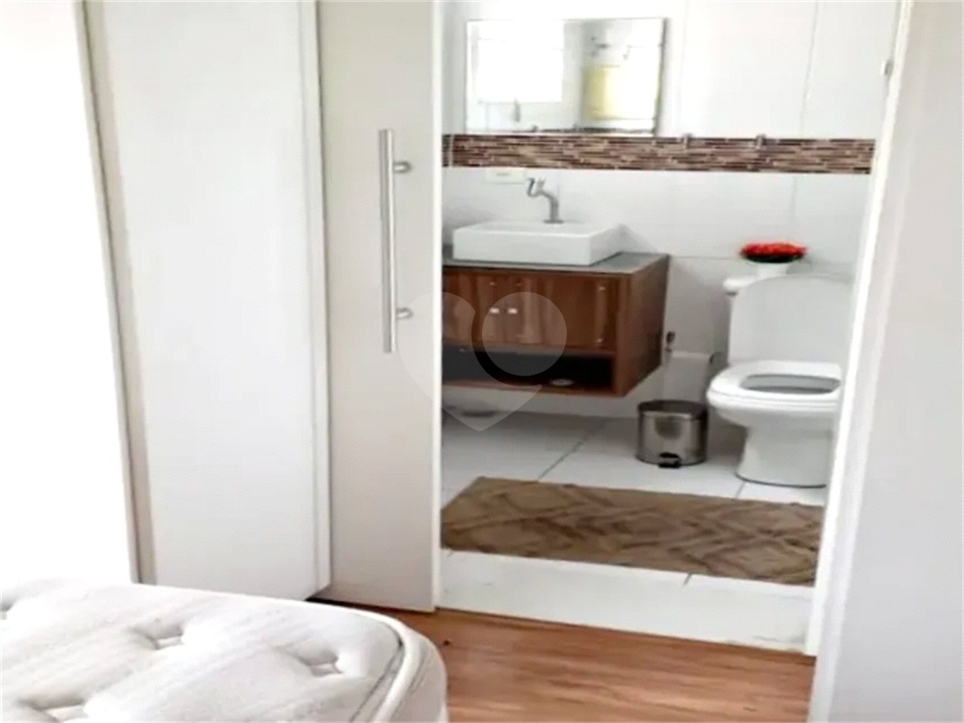 Sobrado à venda com 3 quartos, sendo 1 suíte,  em Vila Palmeiras, São Paulo, SP