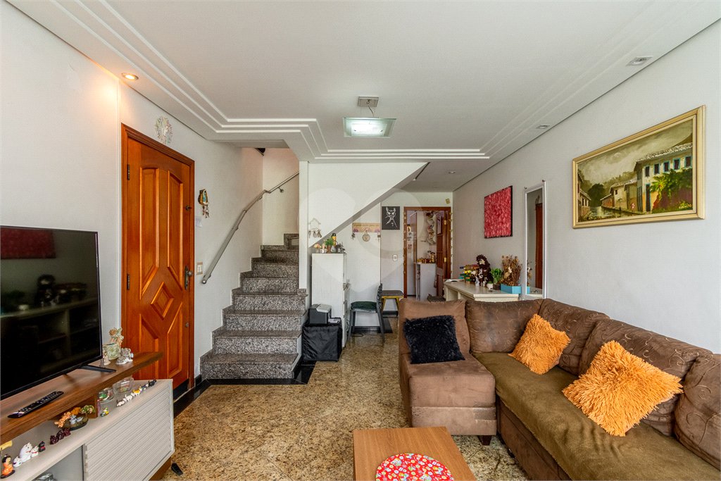 Sobrado à venda com 4 quartos, sendo 3 suítes, em Vila Gustavo, São Paulo, SP