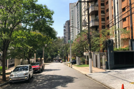 Apartamento à venda com 4 suítes em Vila Suzana, São Paulo, SP