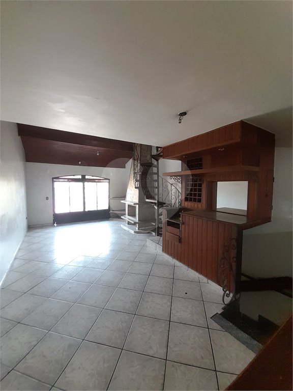 Casa para alugar com 4 quartos, sendo 3 suítes, em Alvinópolis, Atibaia, SP