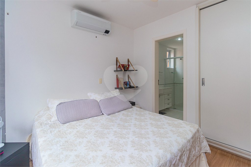 Casa à venda com 4 suítes no condomínio Vila Inglesa, São Paulo - SP