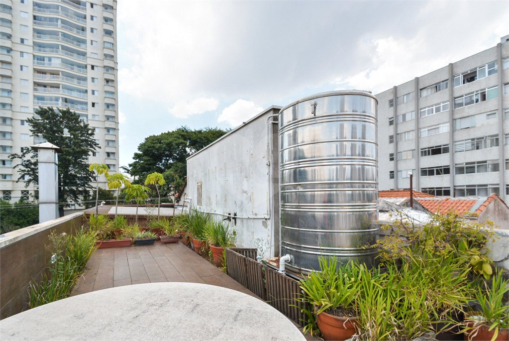 Sobrado à venda ou para alugar com 4 quartos em Vila Clementino, São Paulo, SP