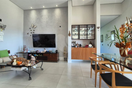 Casa à venda com 5 quartos, sendo 3 suítes, no condomínio Residencial Vale do Lago, Sorocaba - SP