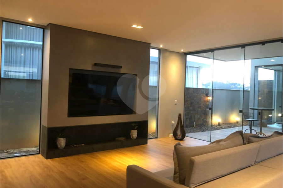 Casa à venda com 3 suítes em Jandira, Jandira, SP