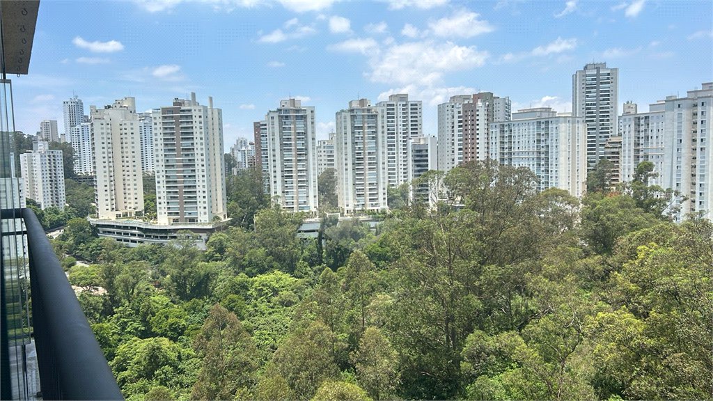 Apartamento à venda com 2 suítes em Parque Reboucas, São Paulo, SP