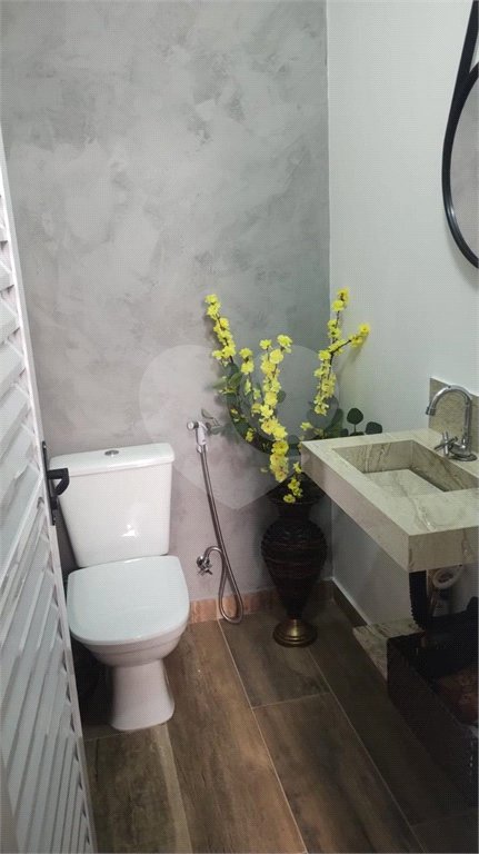 Casa à venda com 3 quartos, sendo 1 suíte, no condomínio Vilagio Vista Real, Paulínia - SP