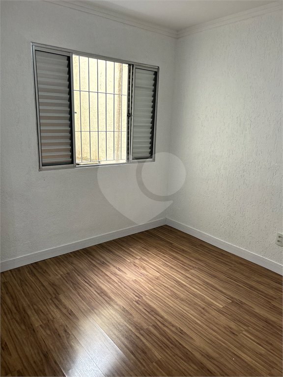 Apartamento à venda com 3 quartos, sendo 1 suíte,  em Vila Lavínia, Mogi das Cruzes, SP