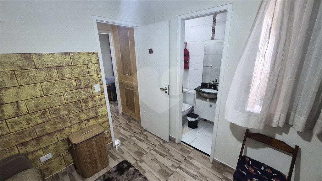 Casa à venda com 2 suítes no condomínio Simão Machado, São Paulo - SP
