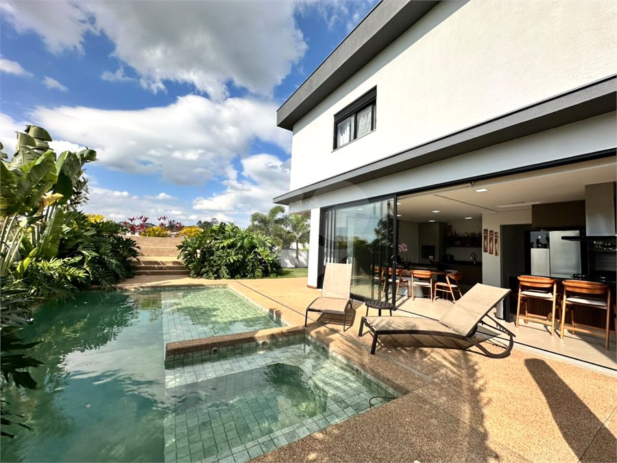 Casa à venda com 3 suítes no condomínio Villas do Golfe, Itu - SP