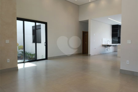 Casa à venda com 3 suítes no condomínio Villa Sapezal, Indaiatuba - SP
