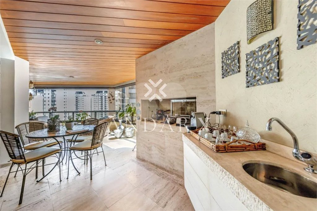 Apartamento à venda com 4 quartos, sendo 2 suítes, em Perdizes, São Paulo, SP