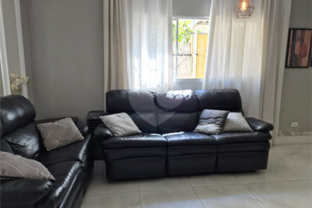 Casa à venda com 3 suítes em Bela Aliança, São Paulo, SP