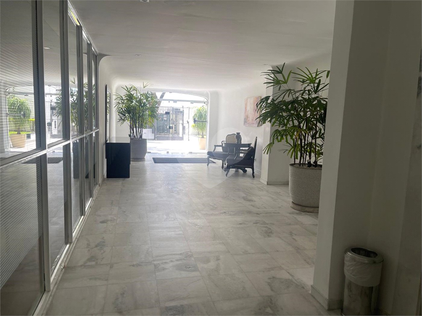 Apartamento à venda com 3 quartos, sendo 2 suítes,  em Bela Vista, São Paulo, SP