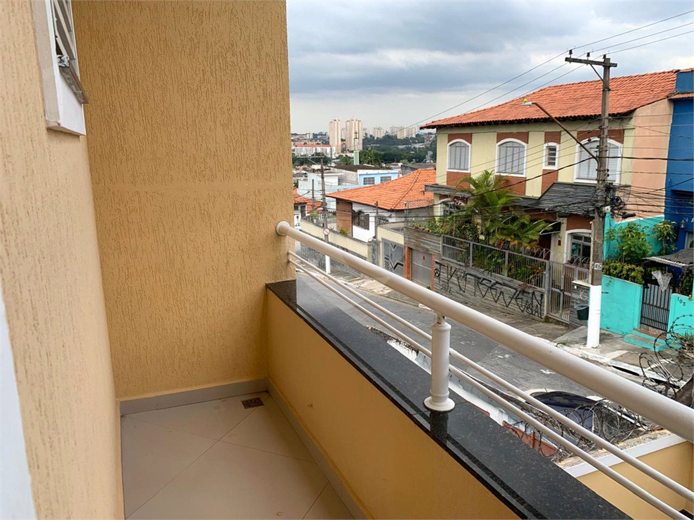 Sobrado à venda com 4 quartos, sendo 1 suíte, em Vila Campo Grande, São Paulo, SP