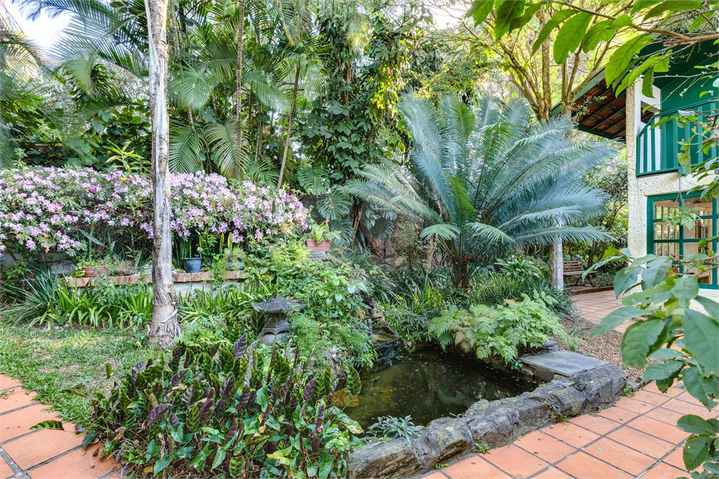 Casa Térrea à venda com 3 suítes em Jardim dos Estados, São Paulo, SP