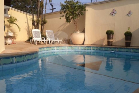 Casa térrea com 3 quartos em bolsão residencial City Campo Grande em São Paulo - SP