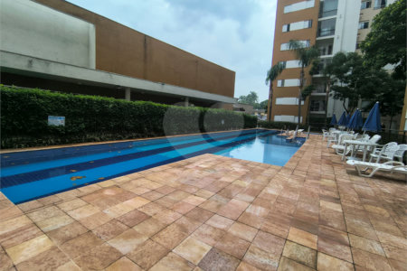 Apartamento à venda com 2 quartos, sendo 1 suíte, em Jardim Carambeí, São Roque, SP
