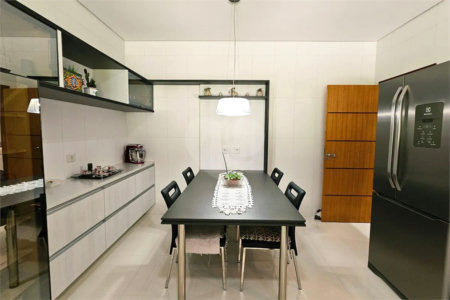 Casa à venda com 5 suítes no condomínio Capital Ville 2, Jundiaí - SP