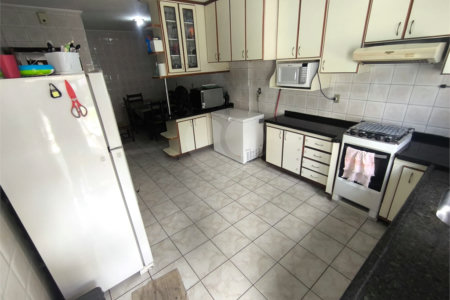 Casa à venda com 5 quartos, sendo 2 suítes, em Jardim Umarizal, São Paulo, SP