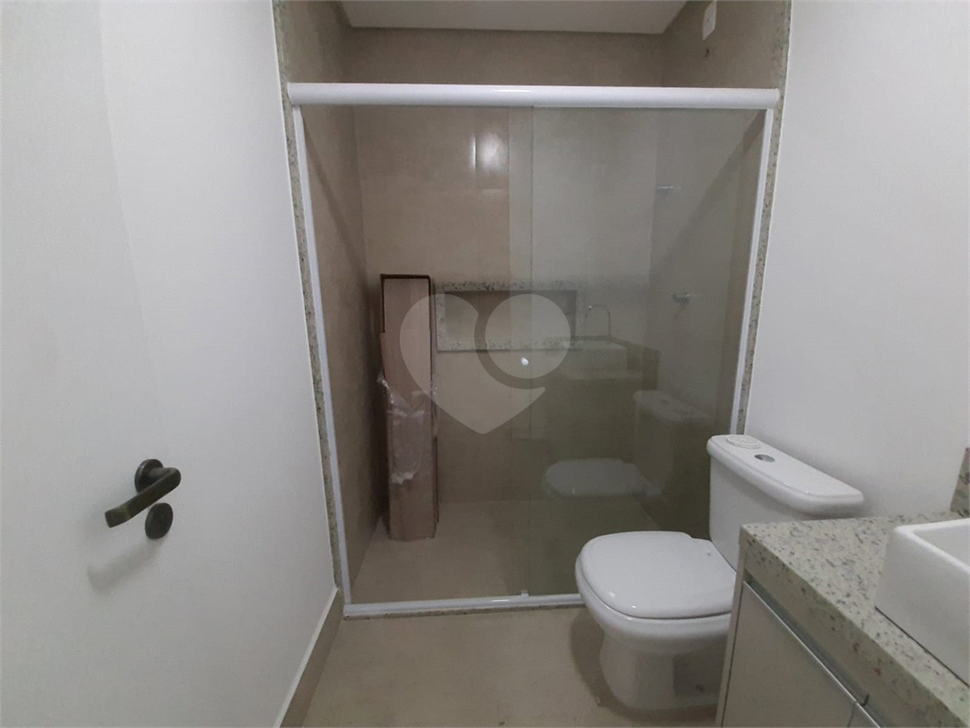 Sobrado à venda com 4 quartos, sendo 3 suítes, em Vila Paulicéia, São Paulo, SP