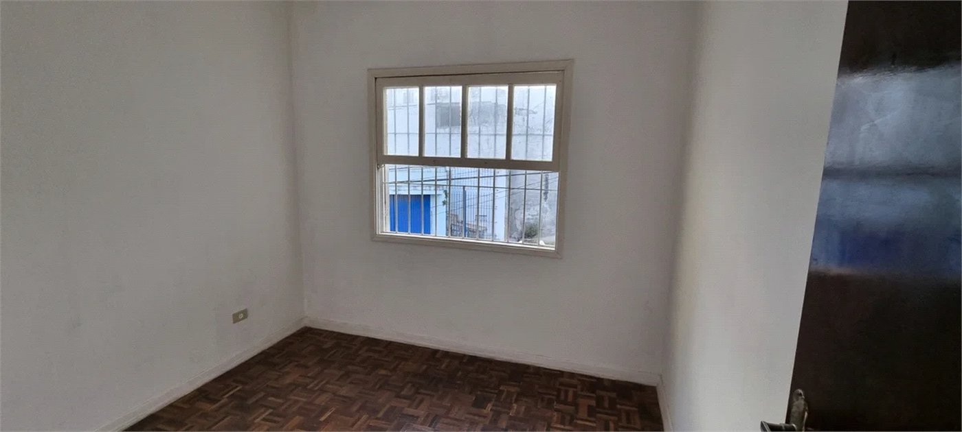 Casa à venda com 3 quartos, sendo 1 suíte, em Jardim Rosa Maria, São Paulo, SP