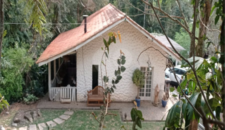 Casa Térrea à venda com 3 quartos, sendo 1 suíte,  em Serra da Cantareira, Mairiporã, SP