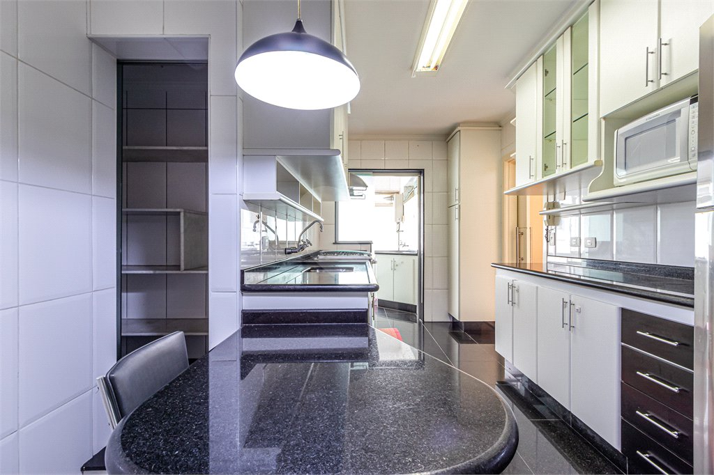 Apartamento à venda com 3 quartos, sendo 1 suíte, em Itaim Bibi, São Paulo, SP