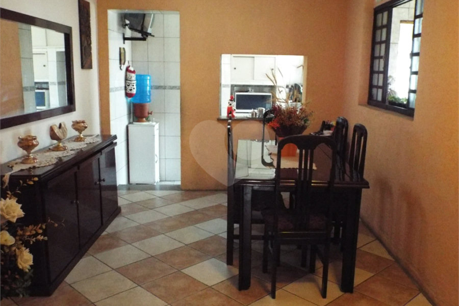 Sobrado à venda com 3 quartos, sendo 1 suíte, em Vila Mariana, São Paulo, SP